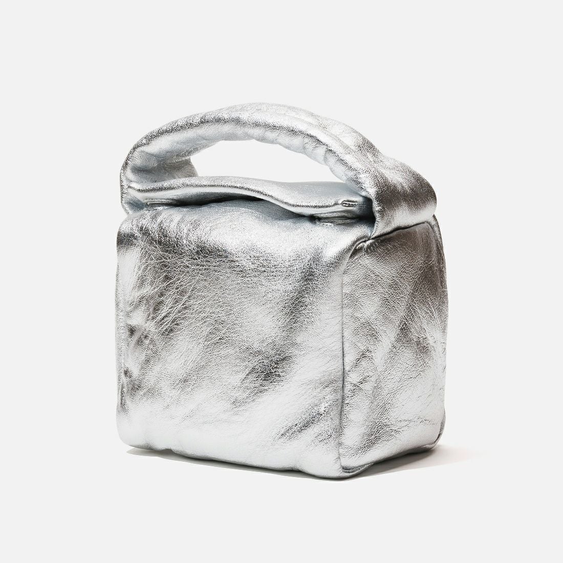 画像に alt 属性が指定されていません。ファイル名: 000000002003-01-l.jpg